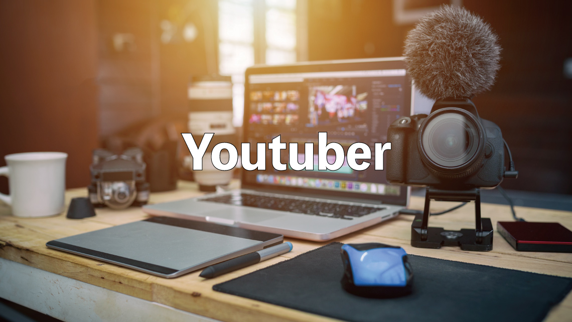 YOUTUBER